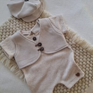 Macacão Saulo com boina